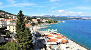 Apartment near beach with sea view